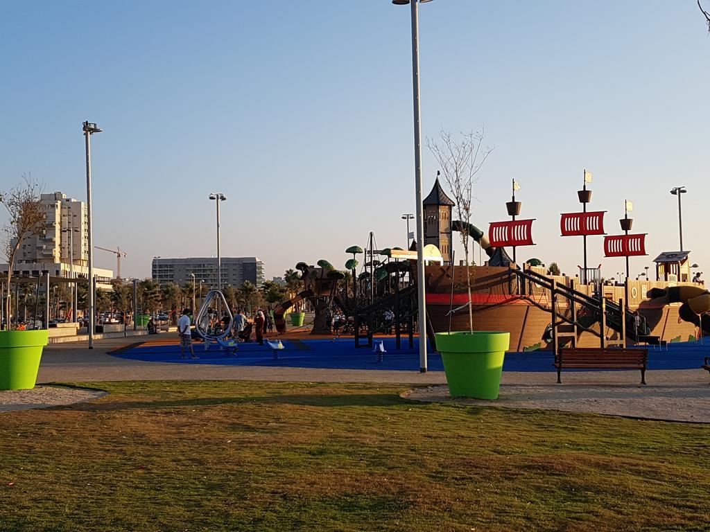 Spat Hotel Ashdod Eksteriør bilde