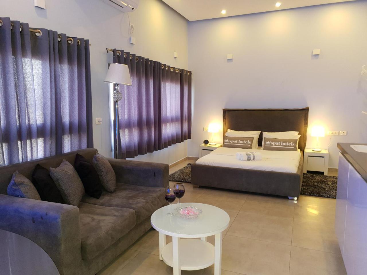 Spat Hotel Ashdod Eksteriør bilde