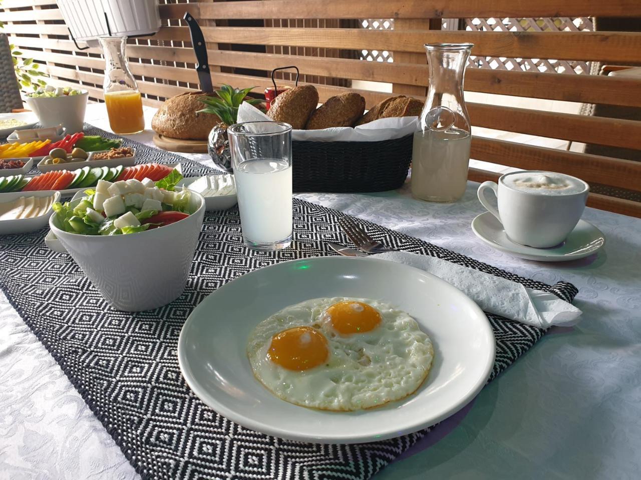 Spat Hotel Ashdod Eksteriør bilde